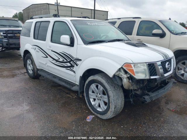  Salvage Nissan Pathfinder