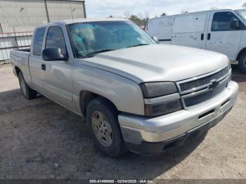  Salvage Chevrolet Silverado 1500