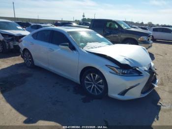  Salvage Lexus Es