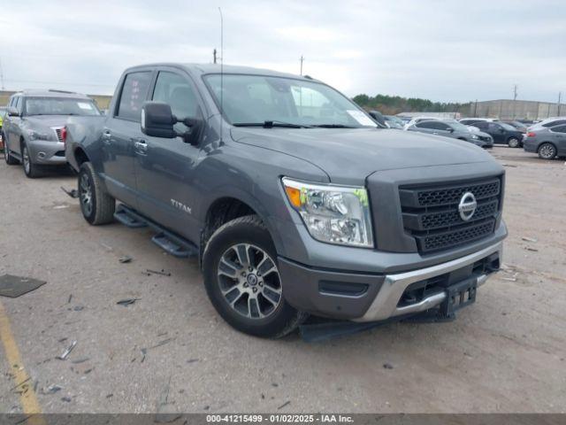  Salvage Nissan Titan