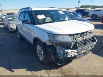  Salvage Ford Explorer