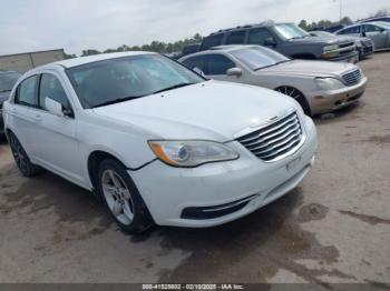  Salvage Chrysler 200