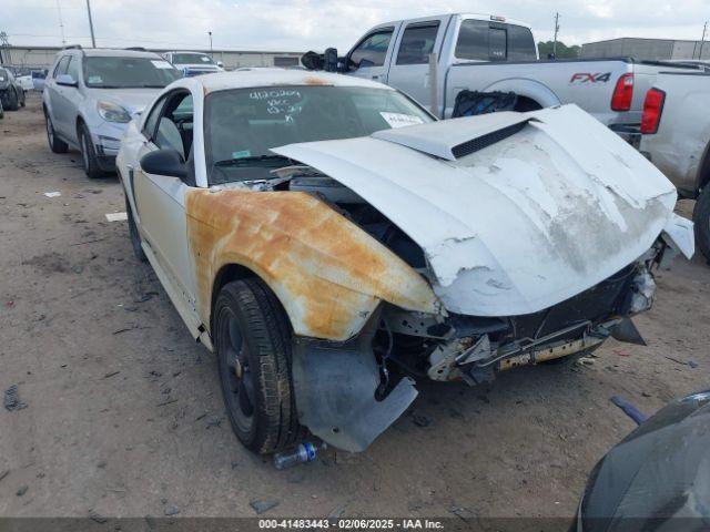  Salvage Ford Mustang