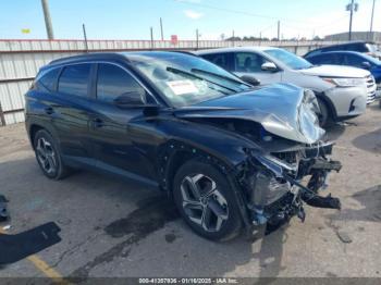  Salvage Hyundai TUCSON