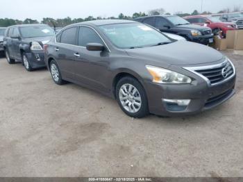  Salvage Nissan Altima