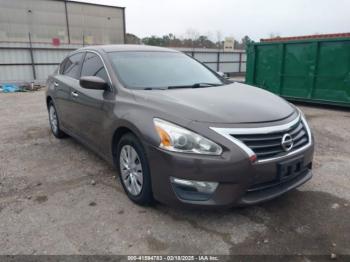  Salvage Nissan Altima