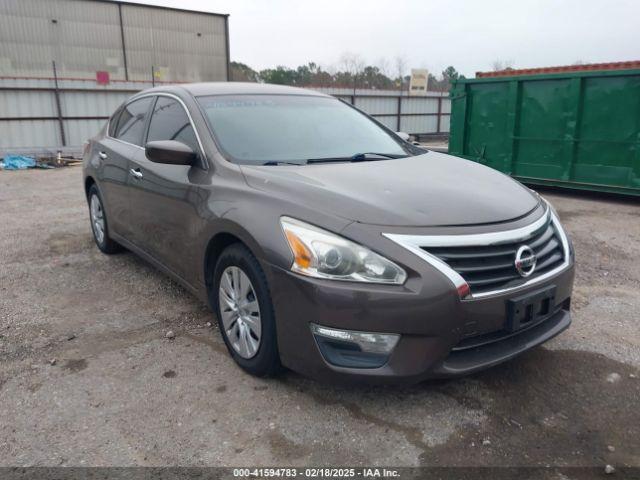  Salvage Nissan Altima