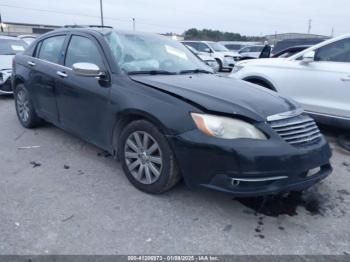  Salvage Chrysler 200