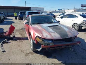  Salvage Ford Mustang