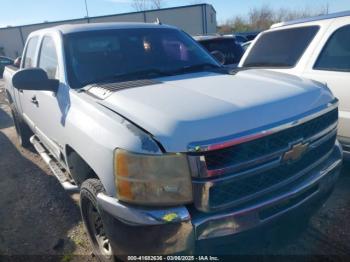  Salvage Chevrolet Silverado 2500