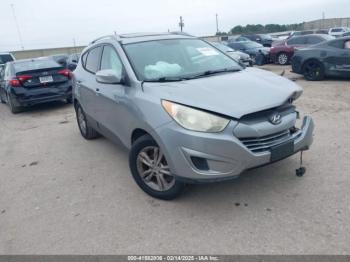  Salvage Hyundai TUCSON