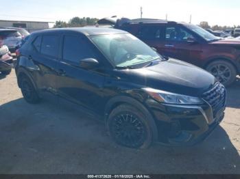  Salvage Nissan Kicks