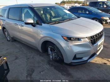  Salvage Kia Carnival