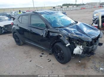  Salvage Nissan Kicks