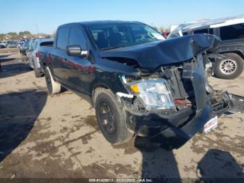  Salvage Nissan Titan