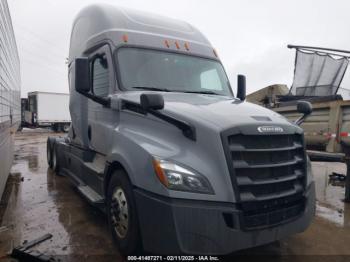  Salvage Freightliner New Cascadia 126