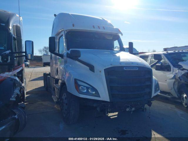  Salvage Freightliner New Cascadia 126