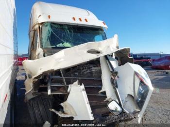  Salvage Freightliner New Cascadia 126