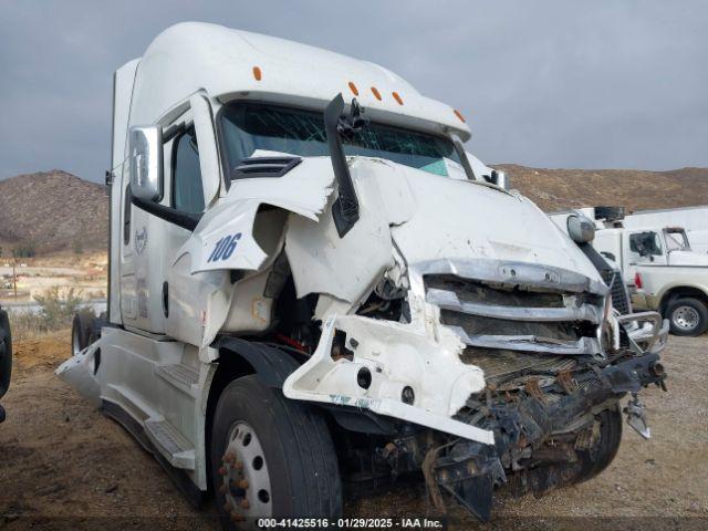  Salvage Freightliner New Cascadia 126