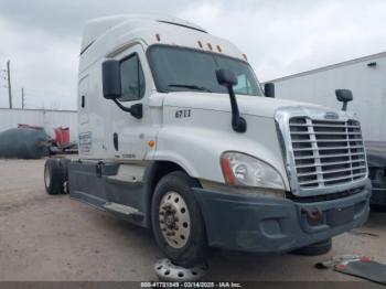  Salvage Freightliner Cascadia 125