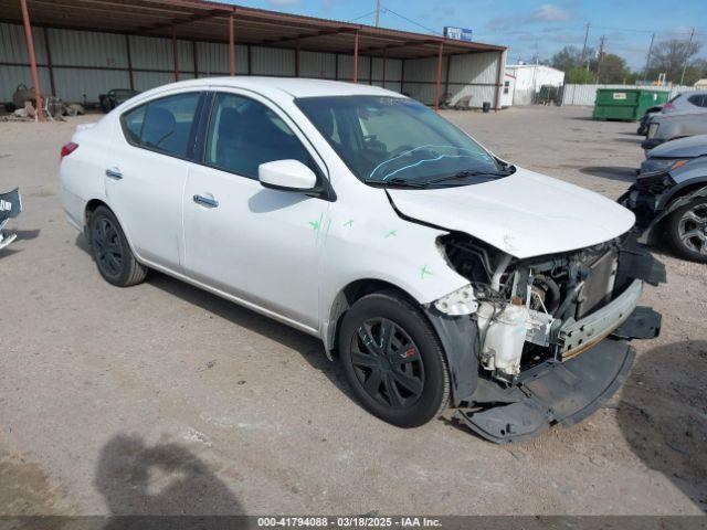  Salvage Nissan Versa