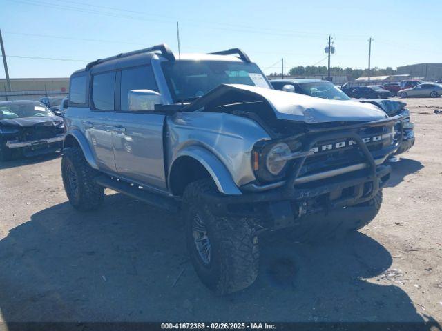  Salvage Ford Bronco