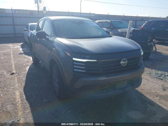  Salvage Nissan Kicks
