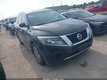  Salvage Nissan Pathfinder