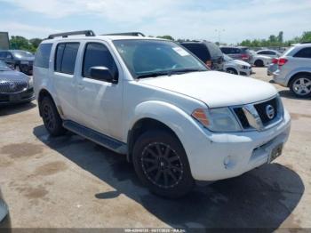  Salvage Nissan Pathfinder
