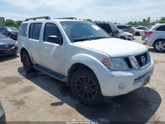  Salvage Nissan Pathfinder