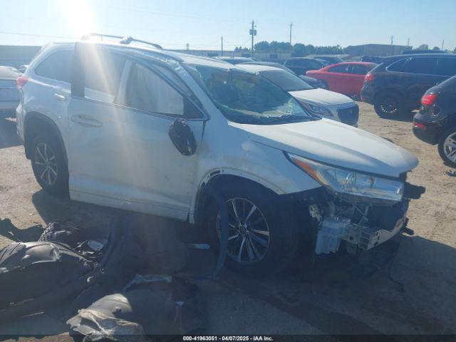  Salvage Toyota Highlander