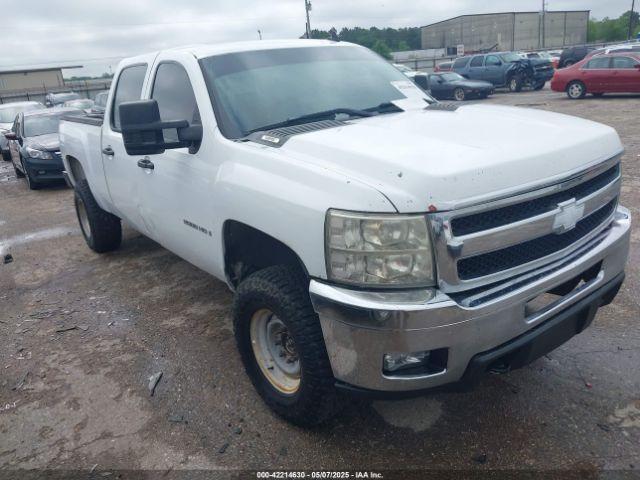  Salvage Chevrolet Silverado 2500