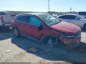  Salvage Mercedes-Benz GLA