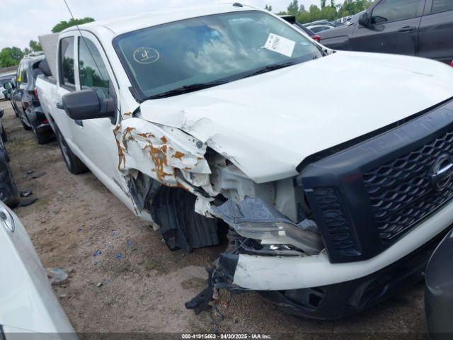  Salvage Nissan Titan
