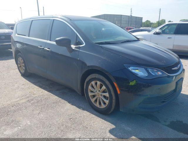  Salvage Chrysler Pacifica