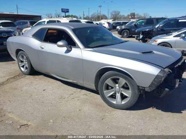  Salvage Dodge Challenger
