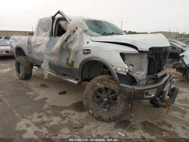  Salvage Nissan Titan