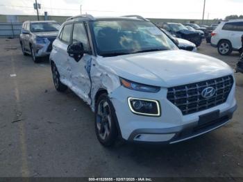  Salvage Hyundai VENUE
