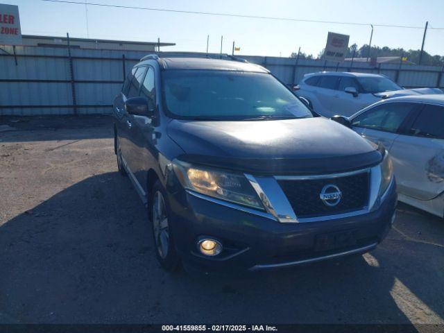  Salvage Nissan Pathfinder