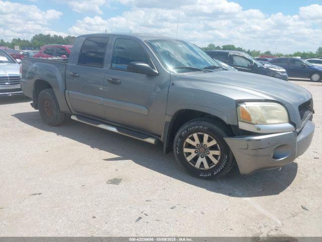  Salvage Mitsubishi Raider