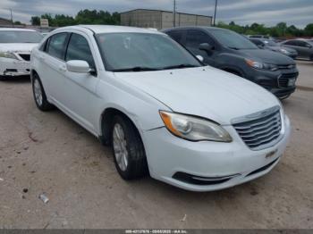  Salvage Chrysler 200