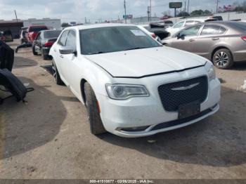  Salvage Chrysler 300c