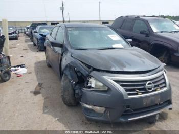  Salvage Nissan Altima