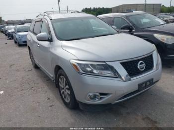  Salvage Nissan Pathfinder