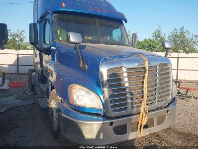  Salvage Freightliner Cascadia 125
