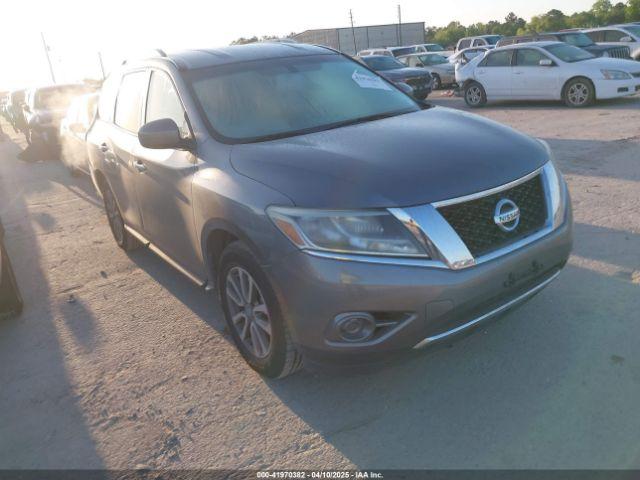  Salvage Nissan Pathfinder