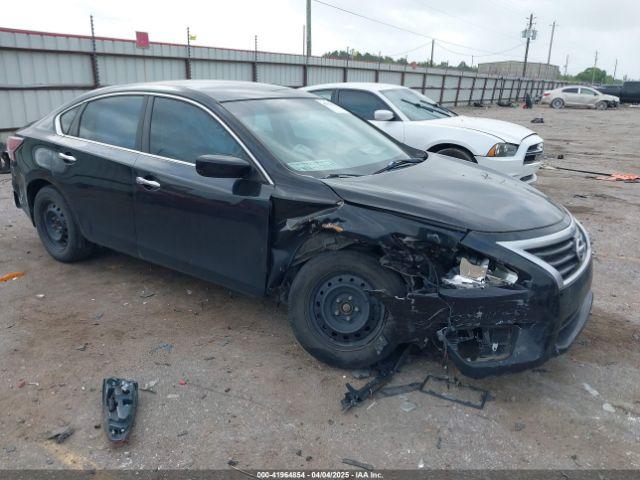  Salvage Nissan Altima