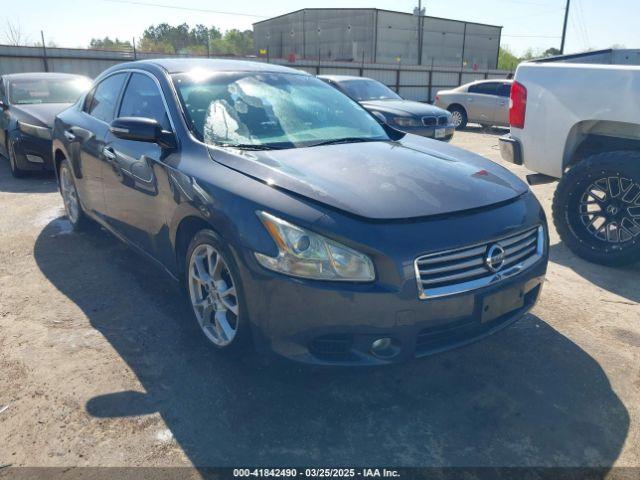  Salvage Nissan Maxima