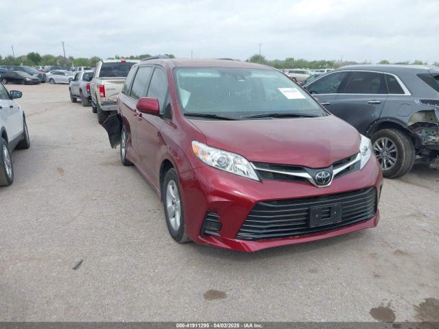  Salvage Toyota Sienna