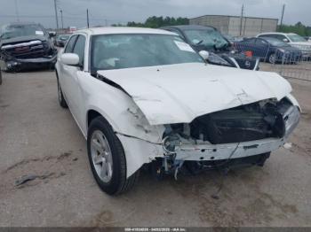  Salvage Chrysler 300